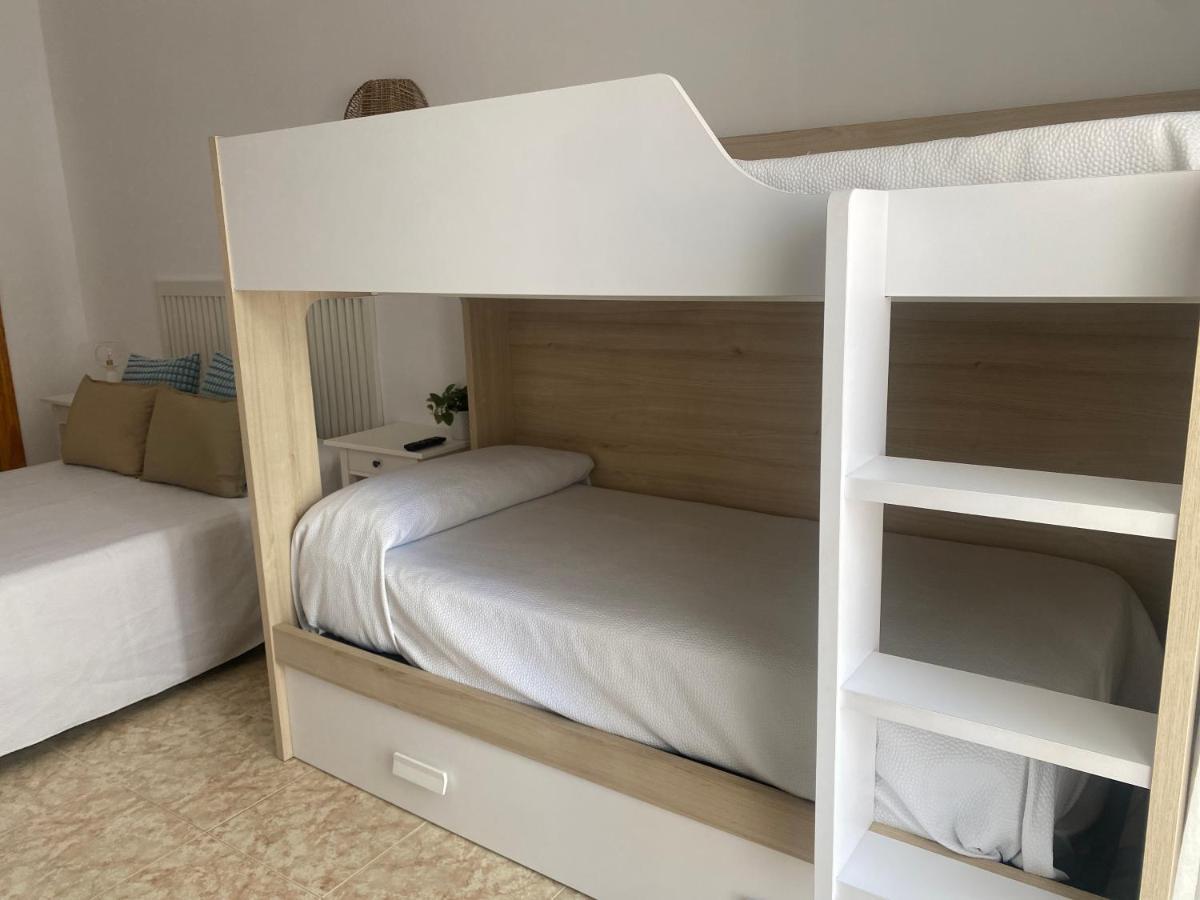 Hostal Andalucia Nerja Exteriör bild