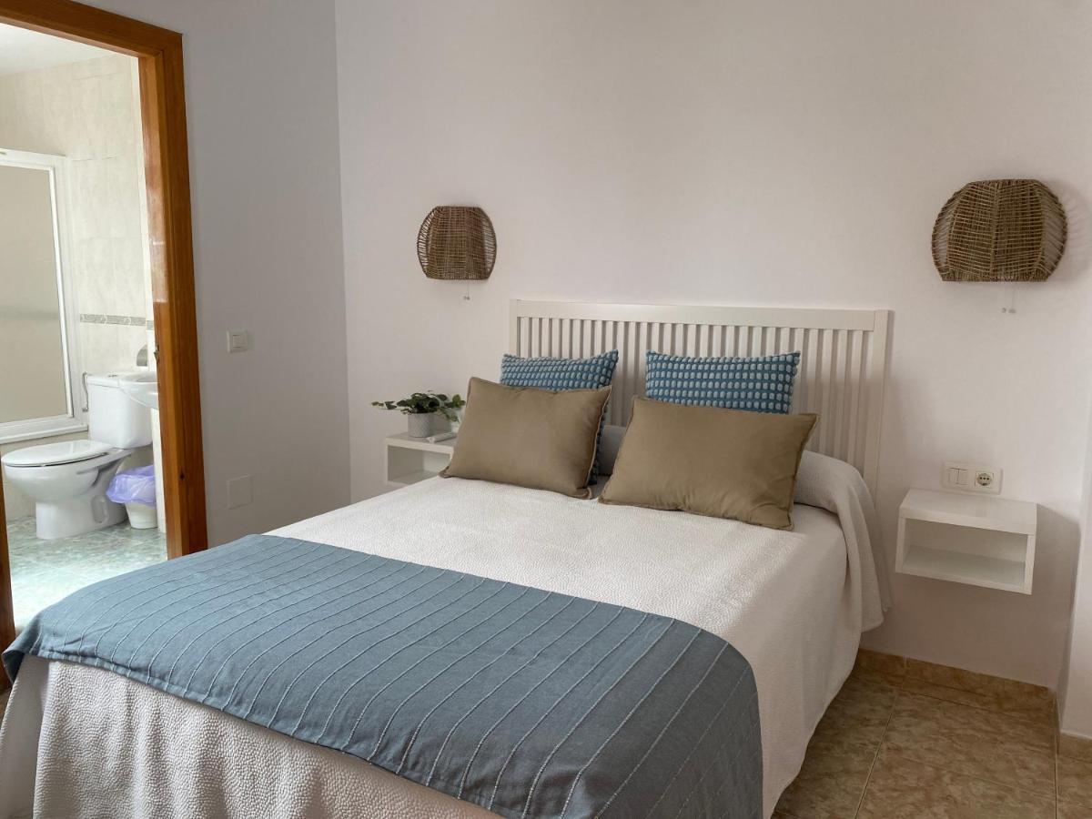 Hostal Andalucia Nerja Exteriör bild