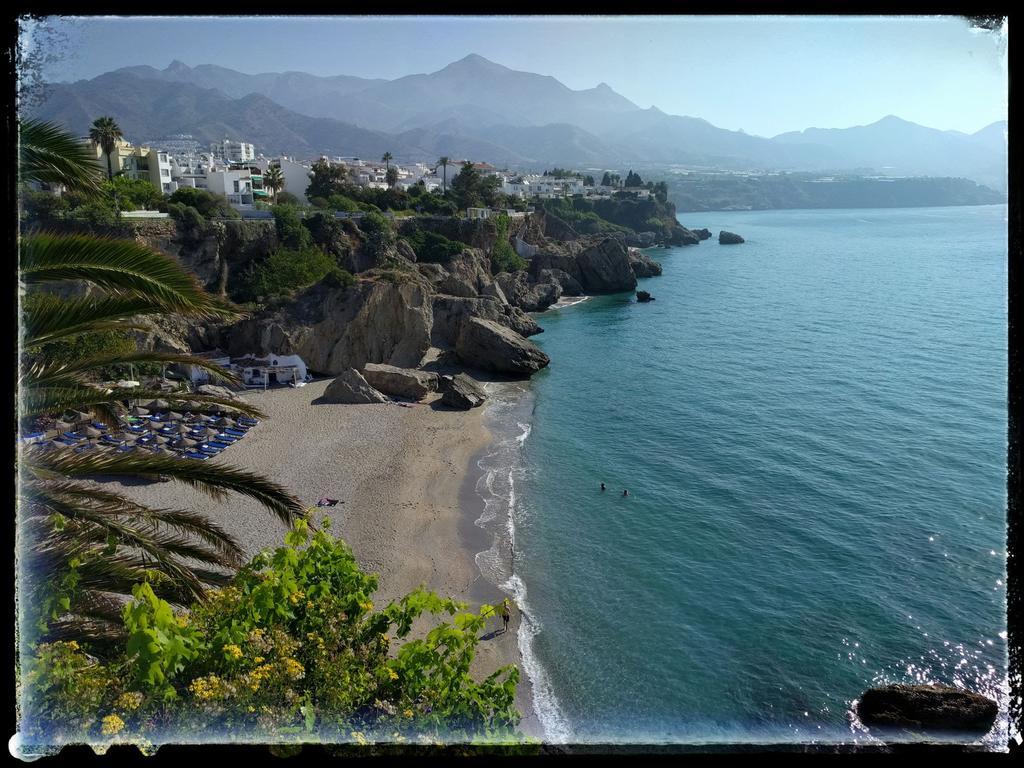 Hostal Andalucia Nerja Exteriör bild