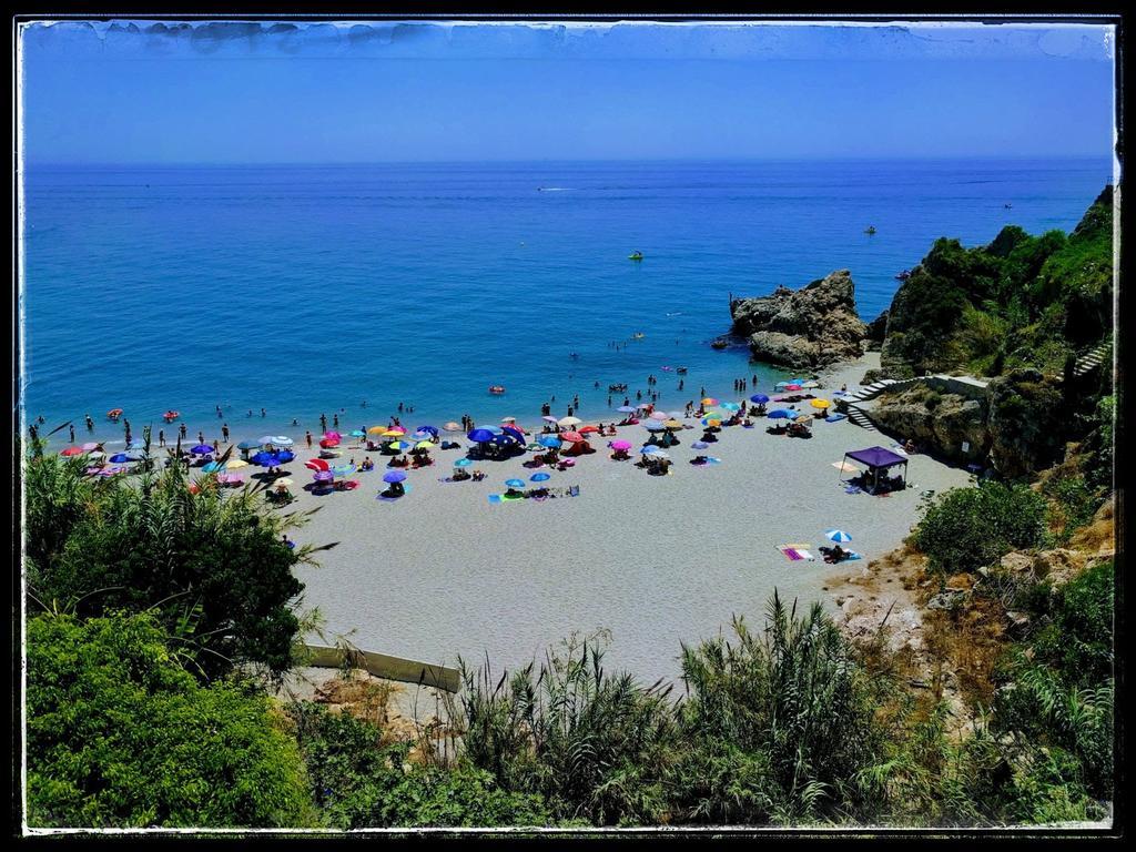 Hostal Andalucia Nerja Exteriör bild