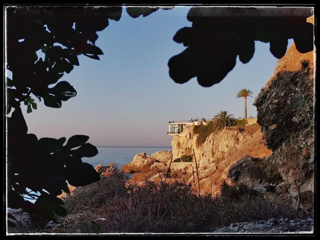 Hostal Andalucia Nerja Exteriör bild