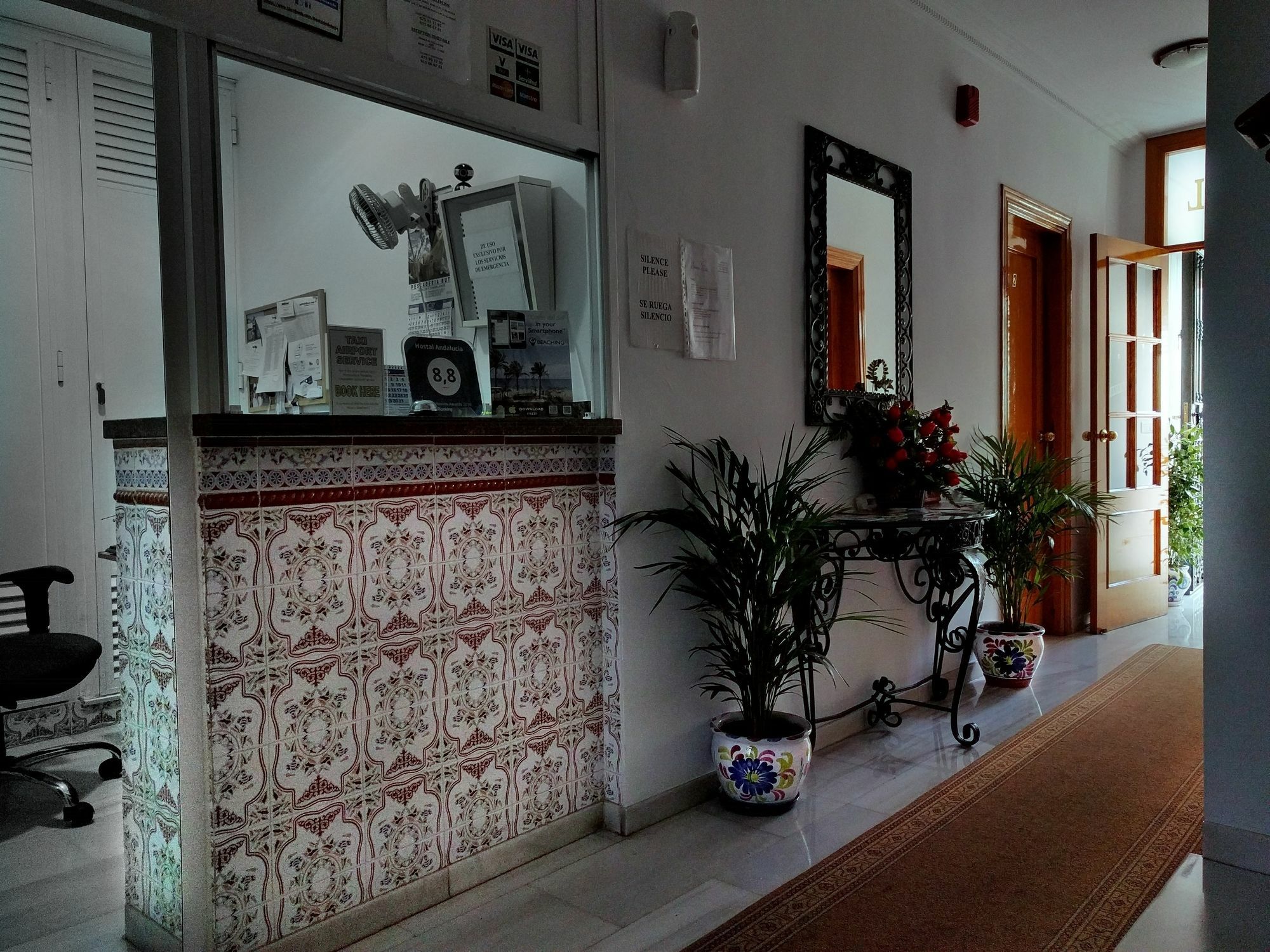 Hostal Andalucia Nerja Exteriör bild